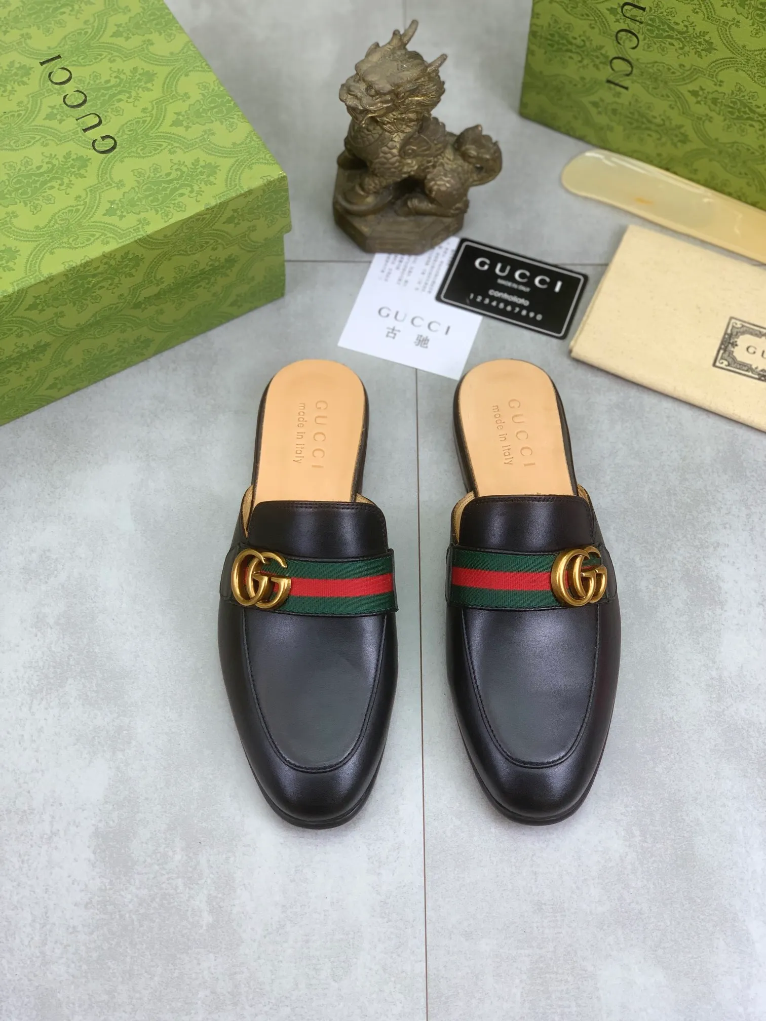 Men's Men's Shoes💰P480💰【New Style】Water-dyed Niuli High Quality Gucci half-drag business leather shoes hot selection (Gucci) official website latest Gucci half-drag 🎁 business leather shoes, hot style 💥 simple and elegant style, exclusive for trendy men. Unique official website latest brand original double G embossing Elements 👑 Original Gucci decoration, fashionable and elegant, fabric original calfskin ✅ Fully imported first-layer cowhide lining, official website designated wear-resistant, rubber business outsole, classic model taken at the counter in real life 🎬Number: 38-44 (45 46 customized) 2⃣️colors available